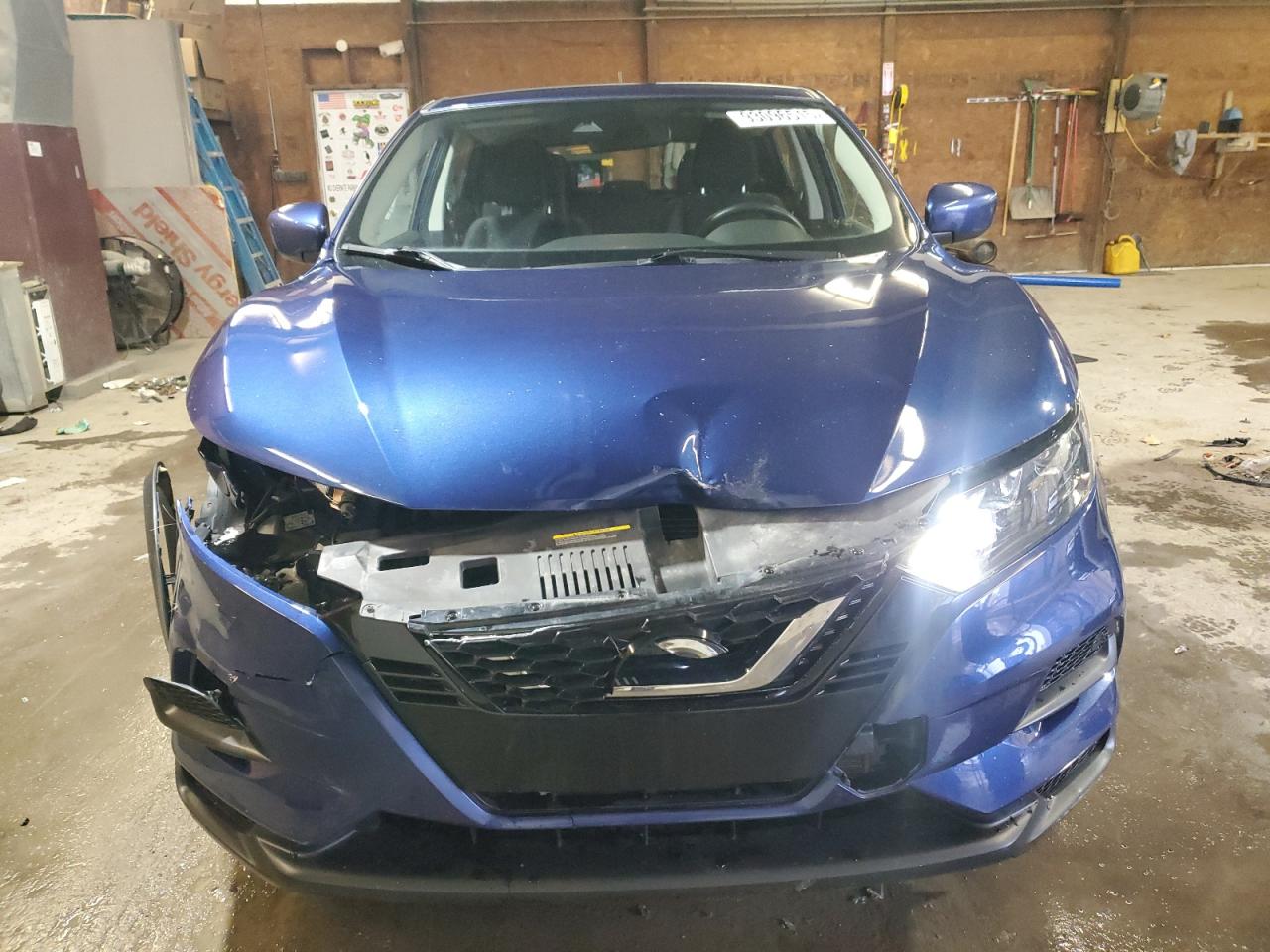 NISSAN ROGUE SPORT S