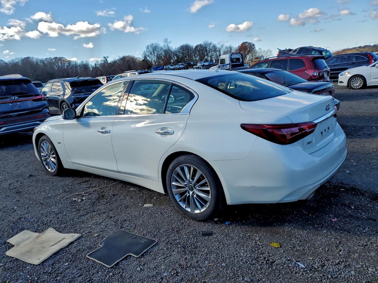 INFINITI Q50 LUXE