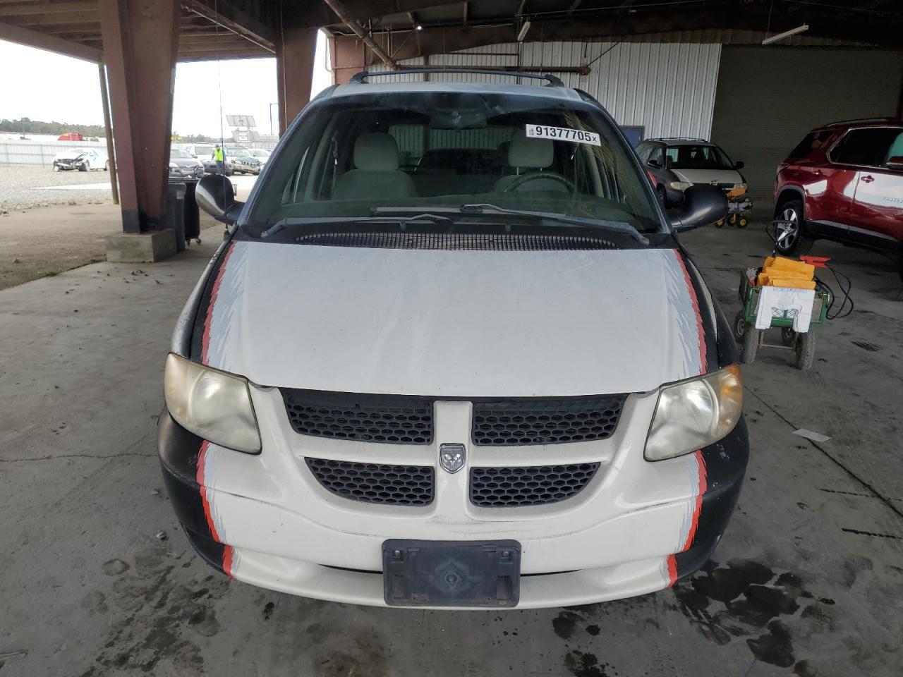 Lot #3282445277 2002 DODGE CARAVAN SP