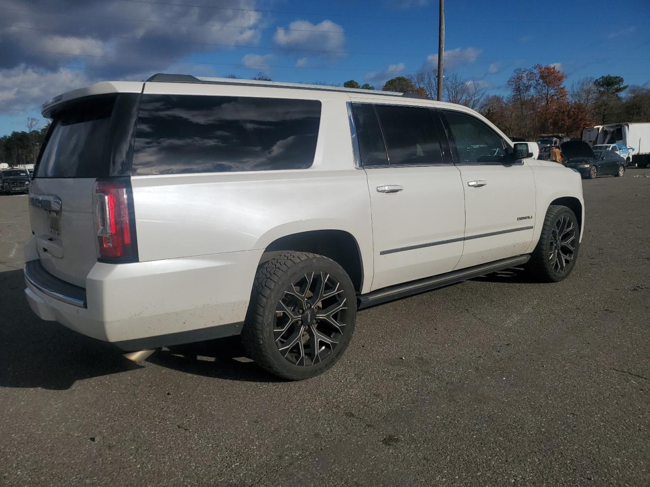 GMC YUKON DENALI
