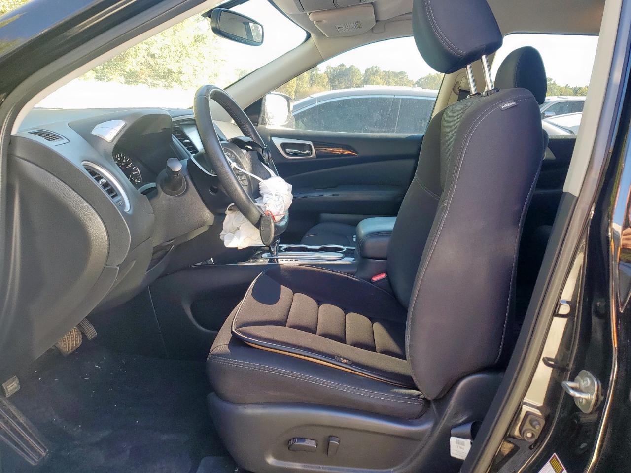 NISSAN PATHFINDER SV