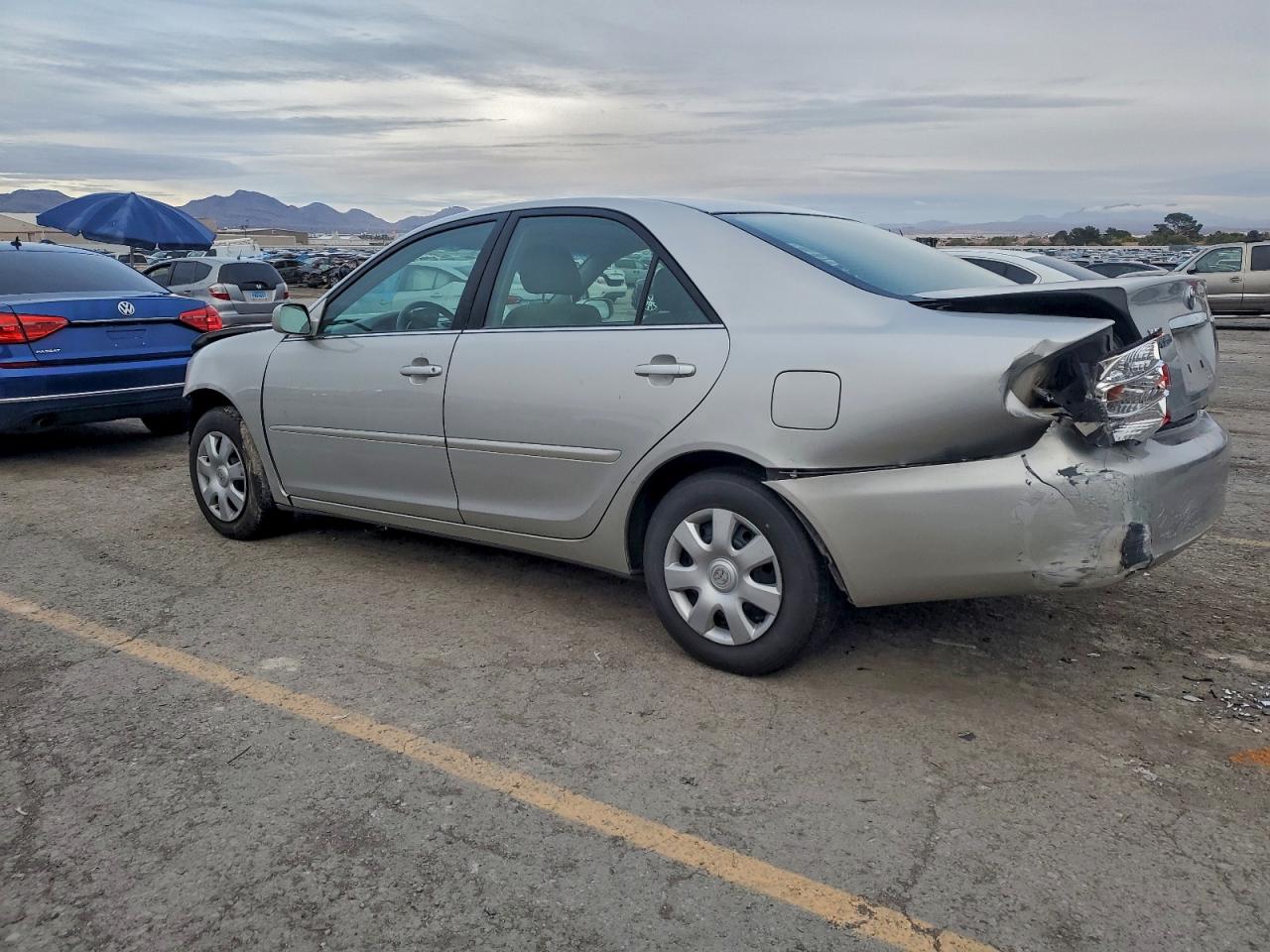 Lot #3303136806 2004 TOYOTA CAMRY LE