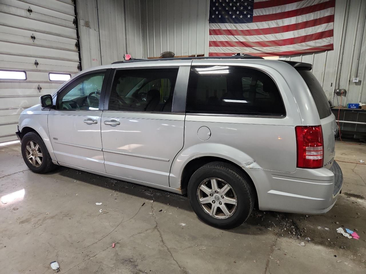 Lot #3302923089 2008 CHRYSLER TOWN & COU