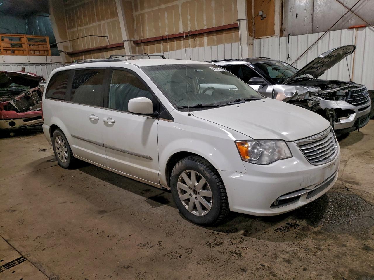 CHRYSLER TOWN & COUNTRY TOURING