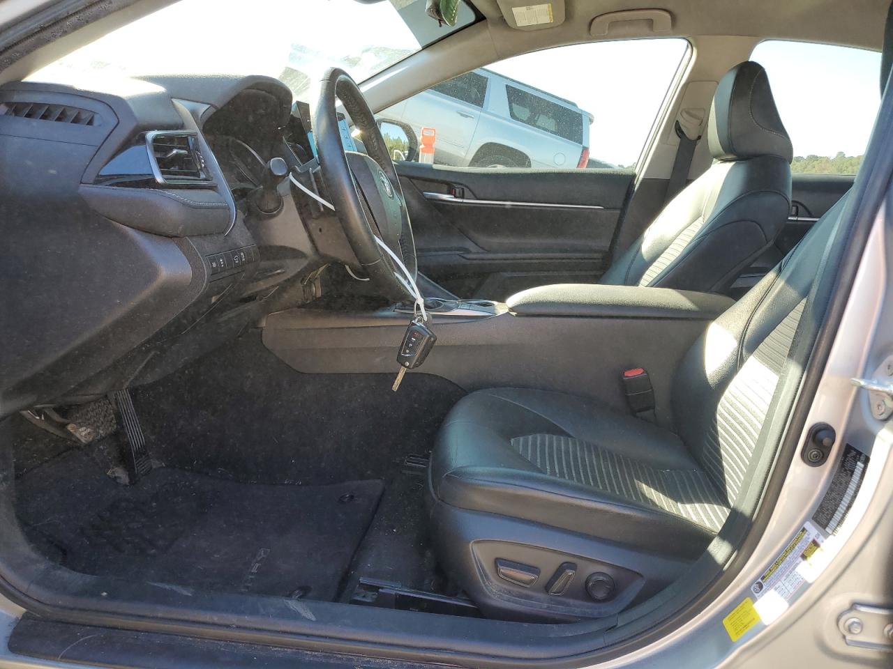 TOYOTA CAMRY SE NIGHT SHADE