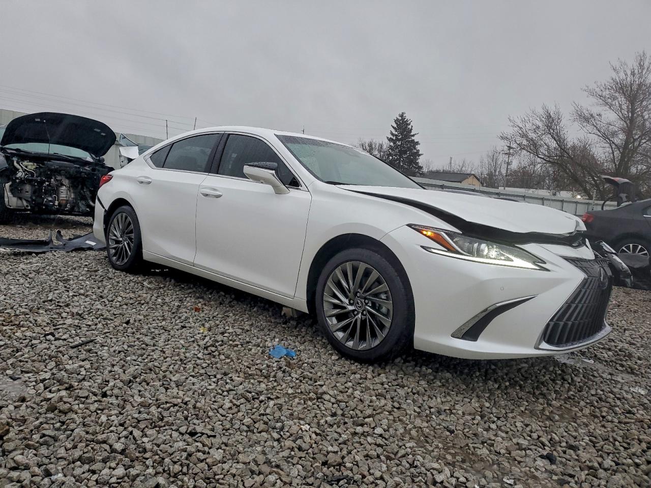 LEXUS ES 300H BASE