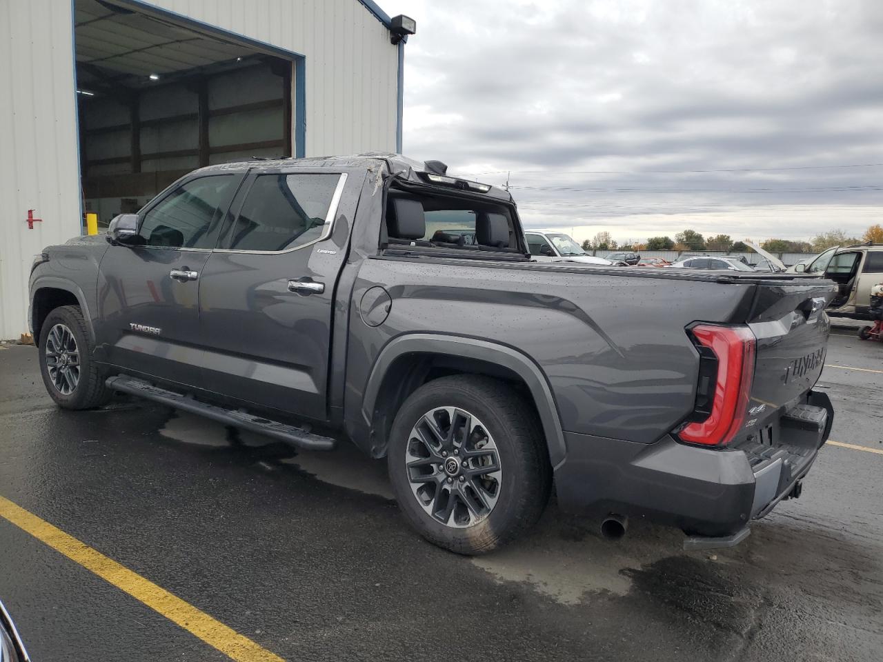 TOYOTA TUNDRA CREWMAX LIMITED