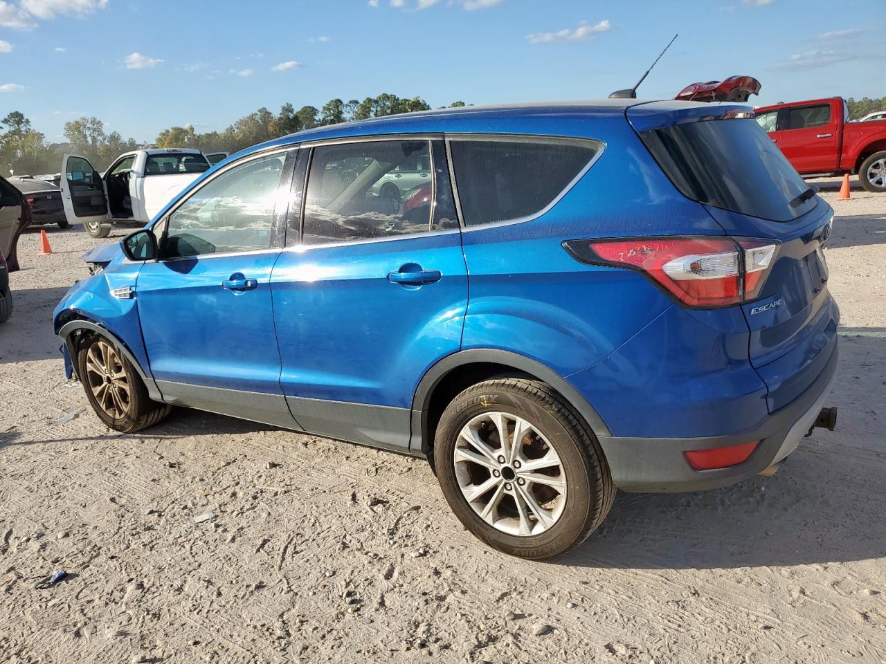 FORD ESCAPE SE