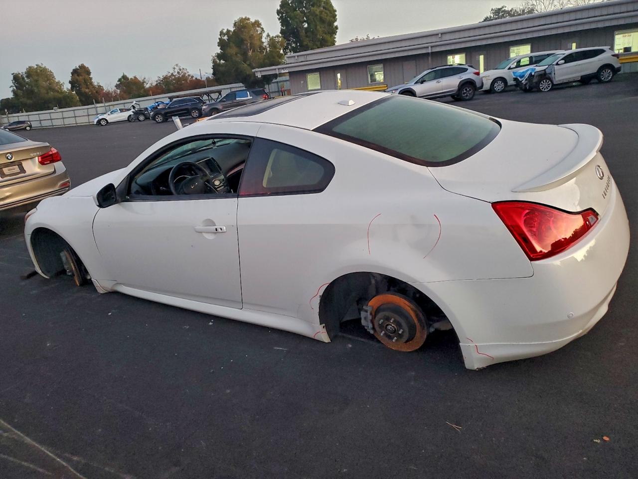 INFINITI G37 JOURNEY