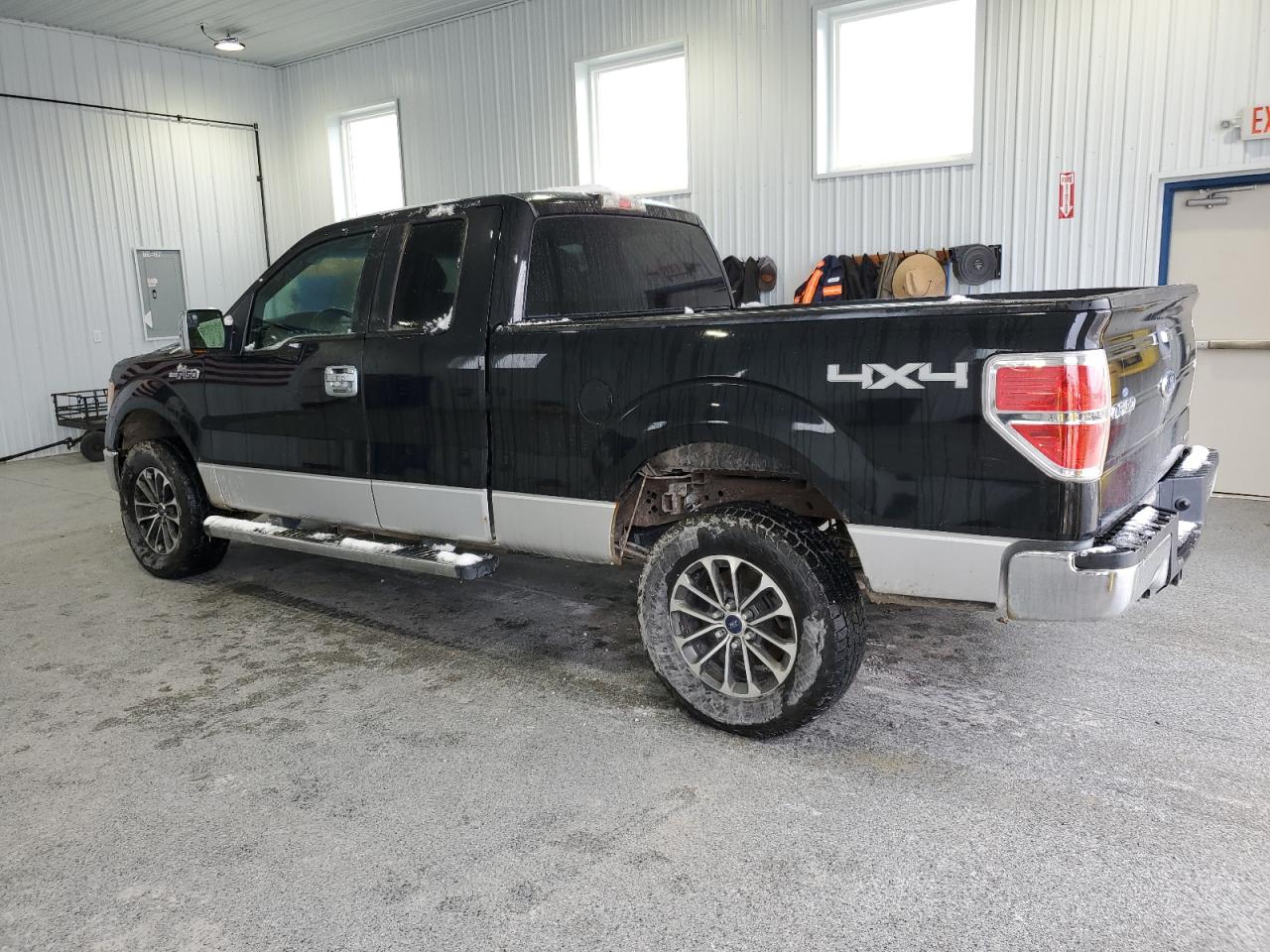 FORD F-150 SUPER CAB