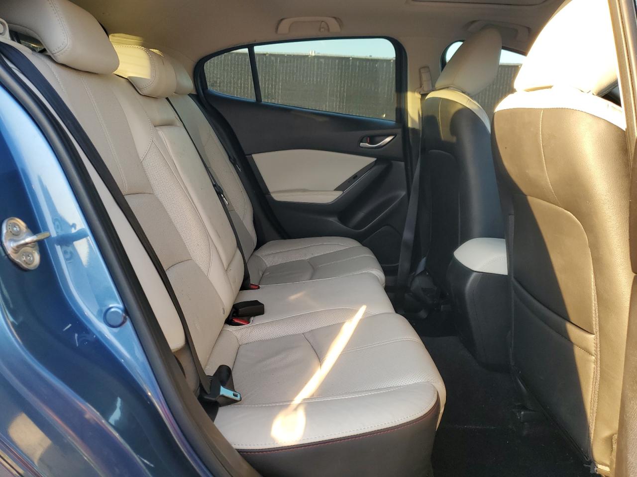 MAZDA 3 GRAND TOURING