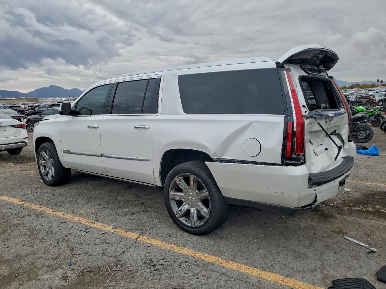 CADILLAC ESCALADE ESV