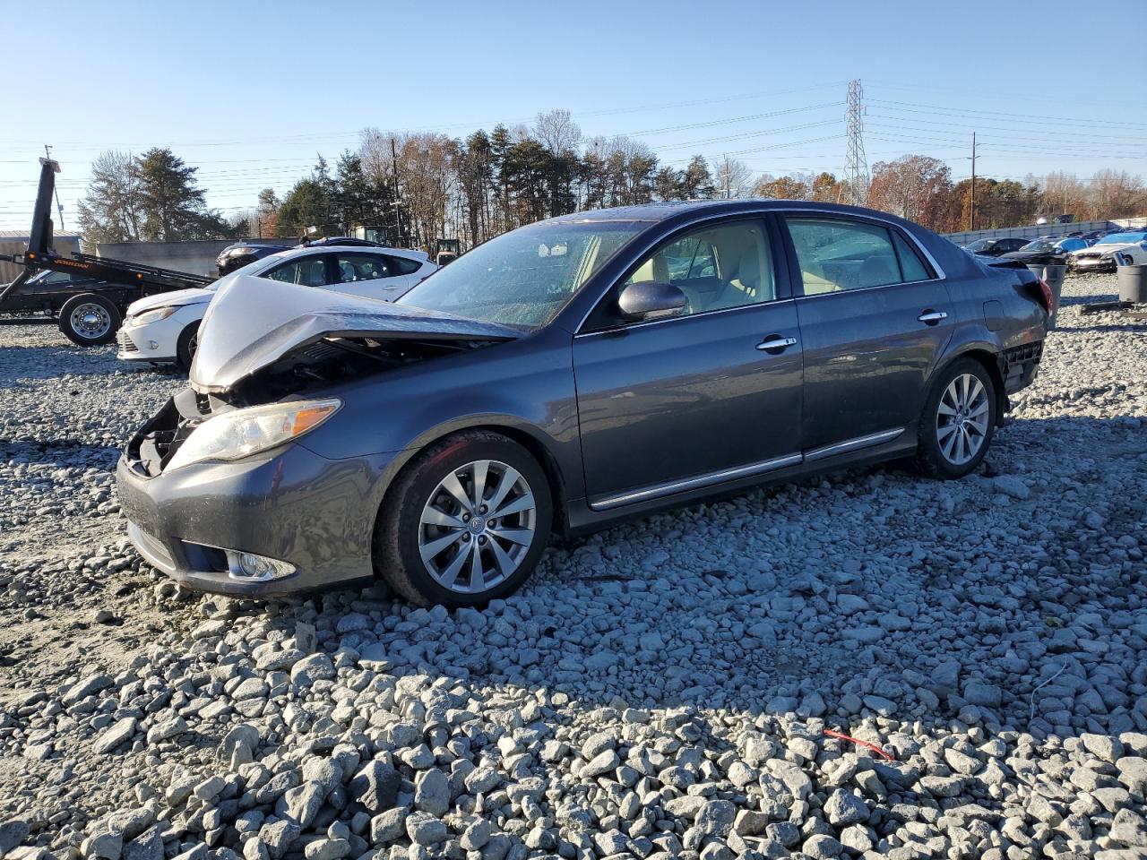 Lot #3301829408 2011 TOYOTA AVALON BAS