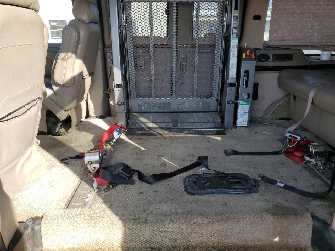 Lot #3297044506 2005 GMC SAVANA RV