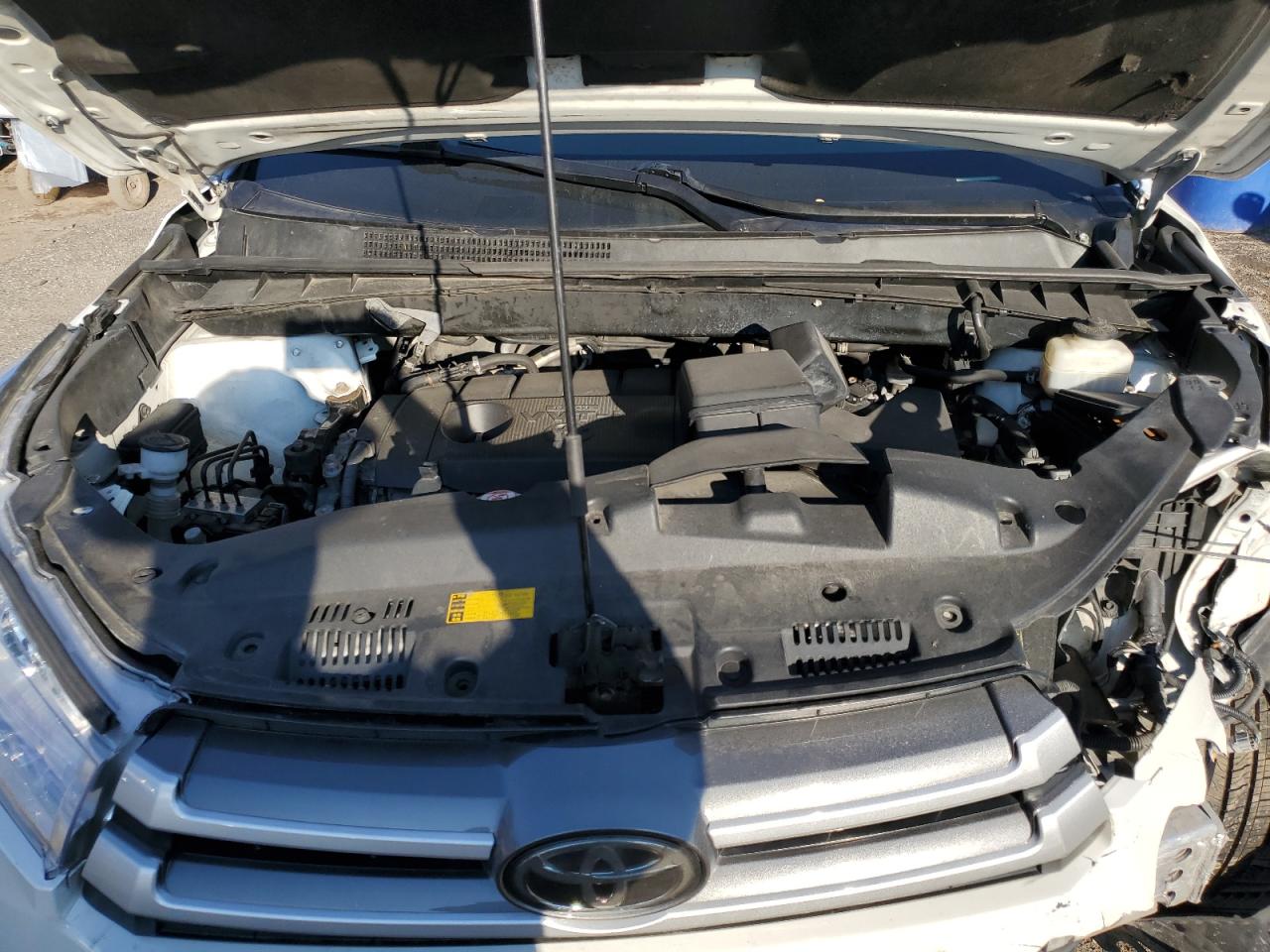 TOYOTA HIGHLANDER LE