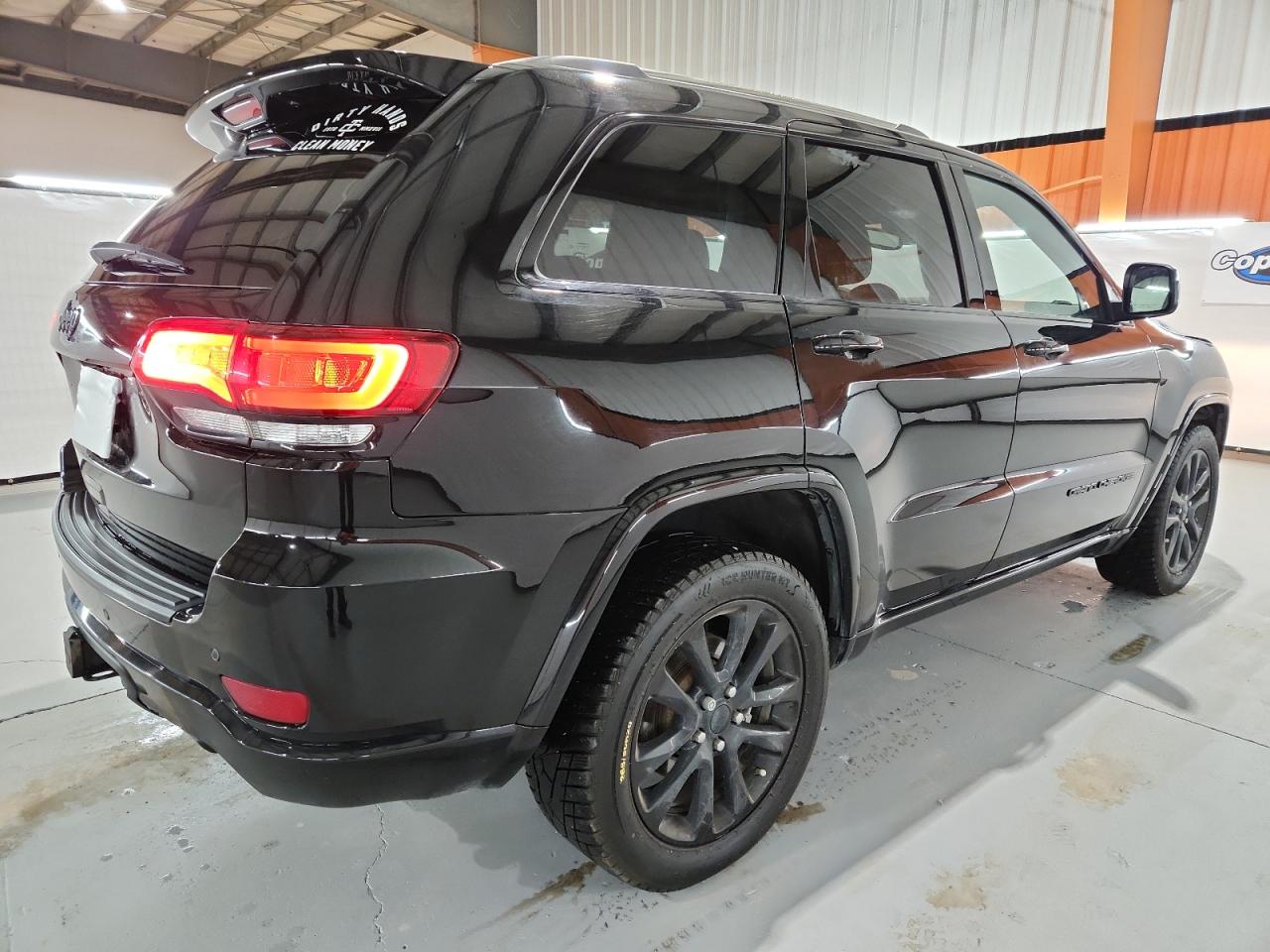 JEEP GRAND CHEROKEE LAREDO