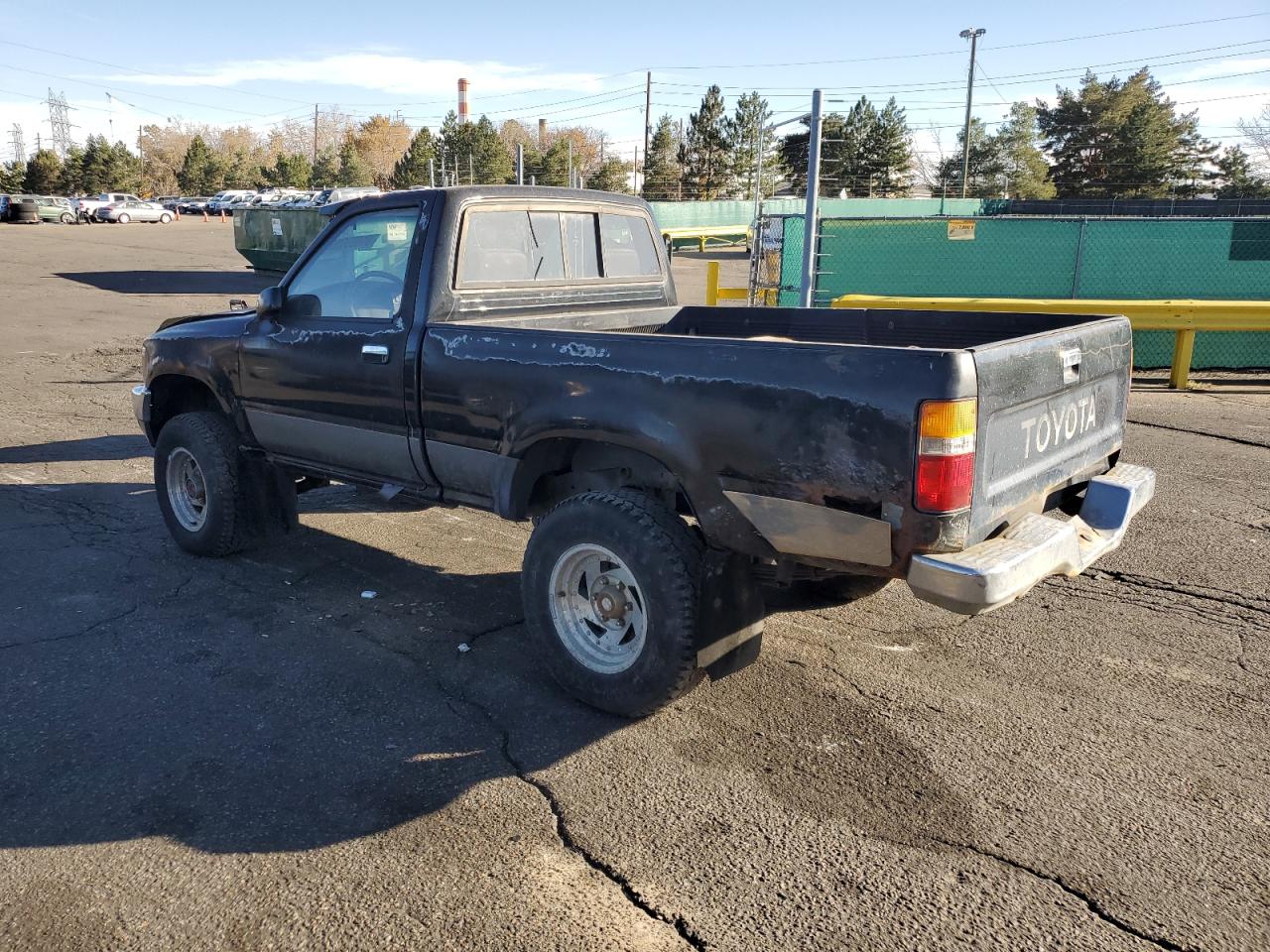 Lot #3290269200 1990 TOYOTA PICKUP 1/2