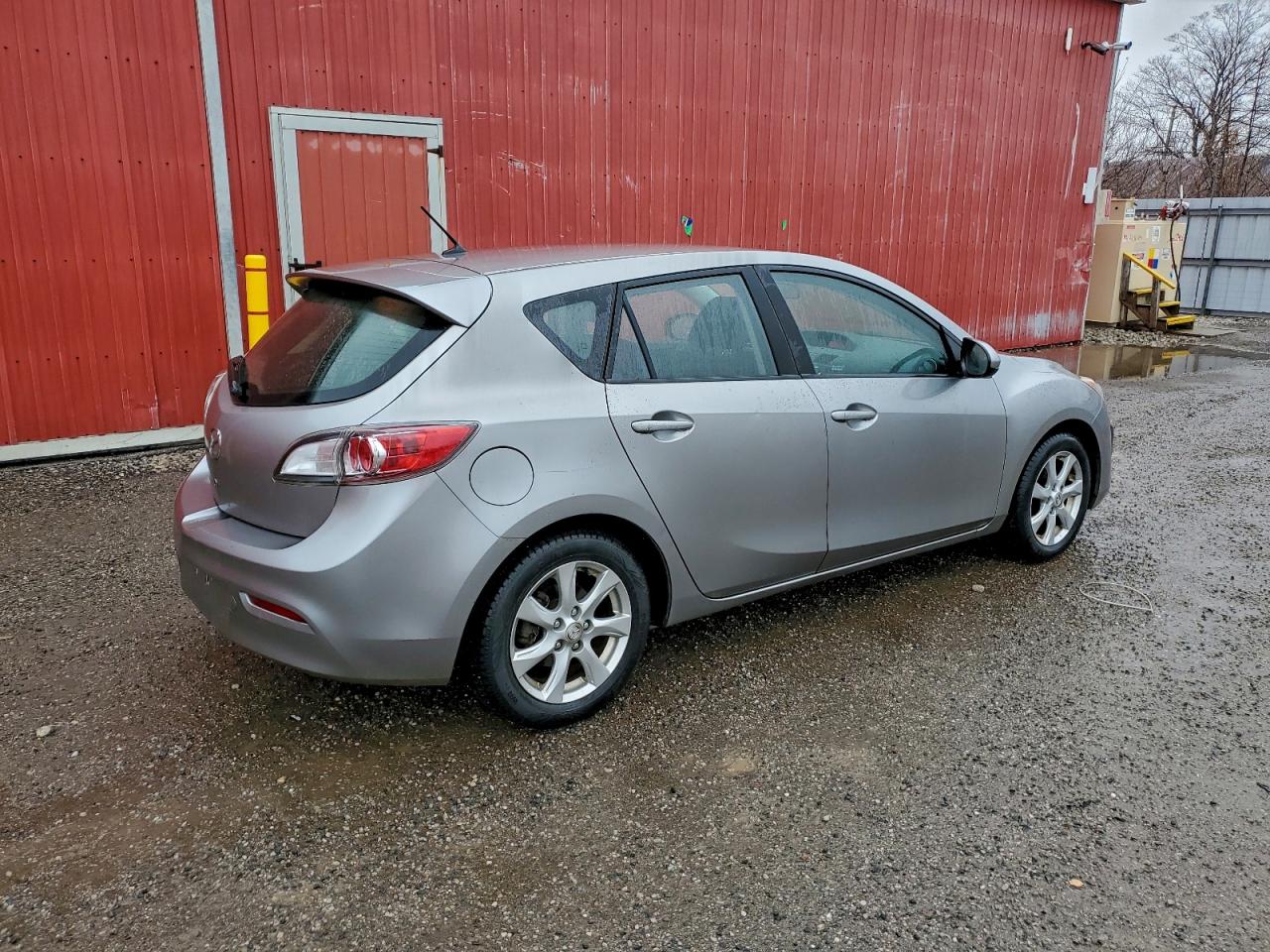 MAZDA 3 I