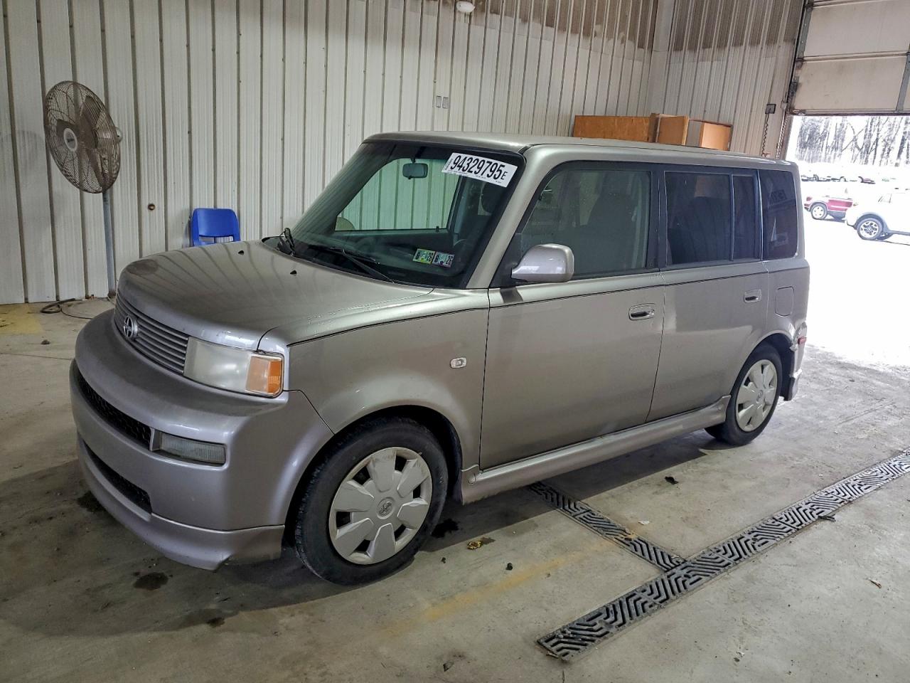 Lot #3301962480 2006 TOYOTA SCION XB