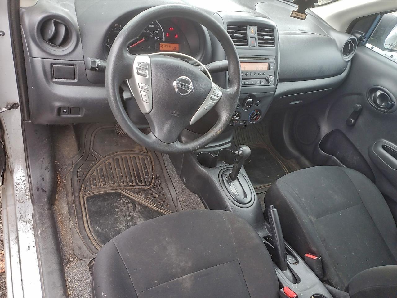 NISSAN VERSA S