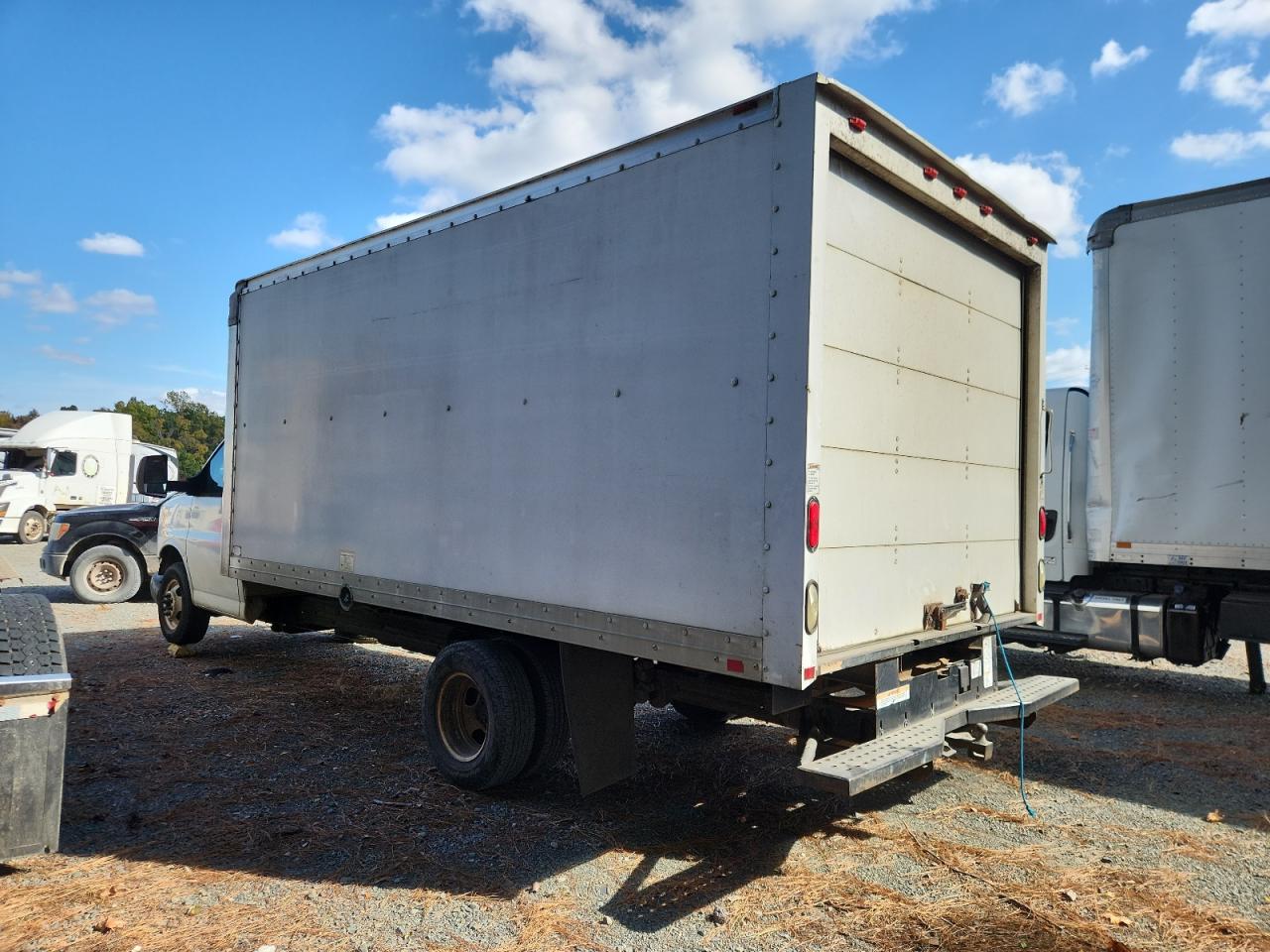 GMC SAVANA CUTAWAY G3500