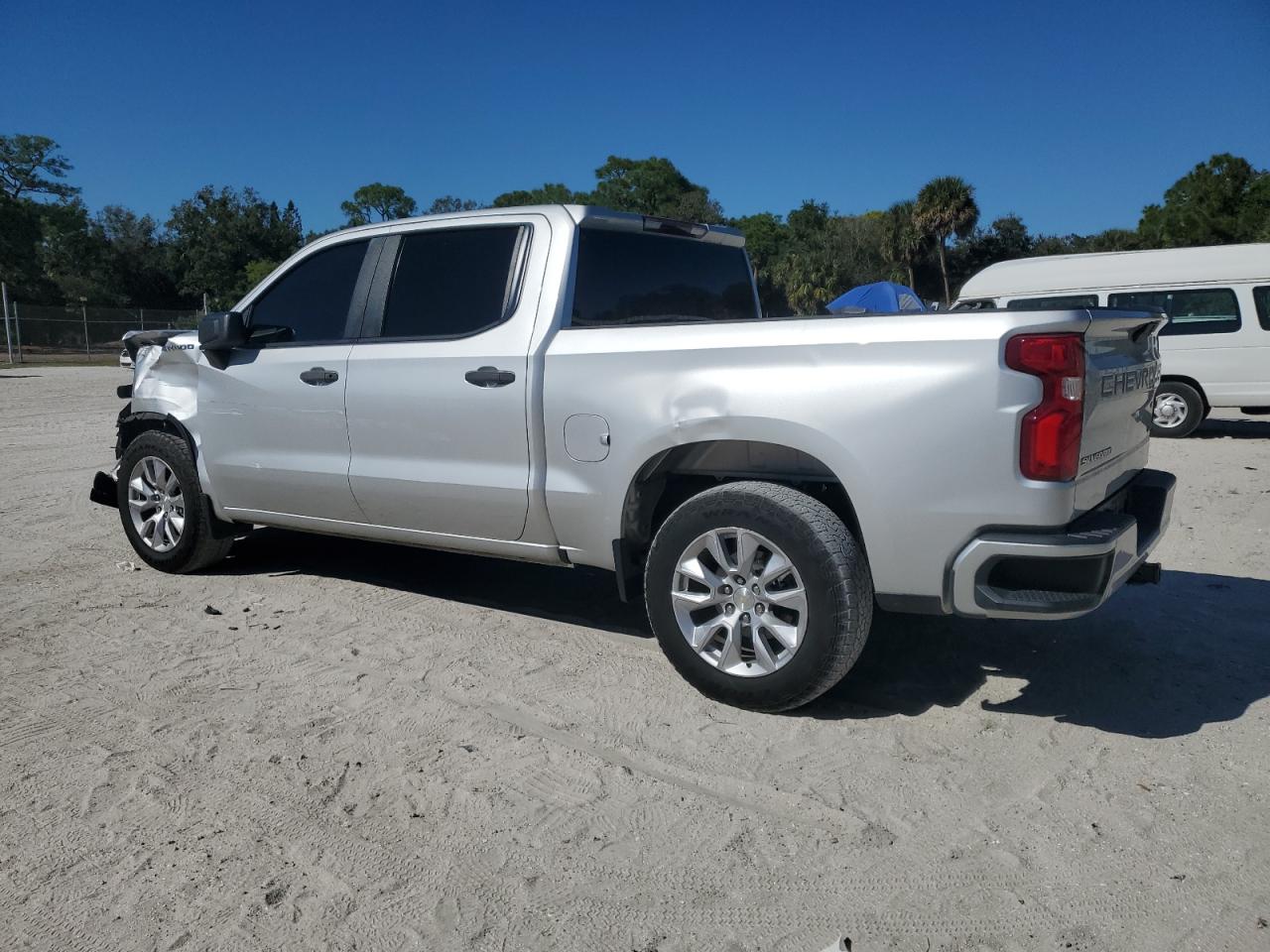 CHEVROLET SILVERADO C1500 CUSTOM