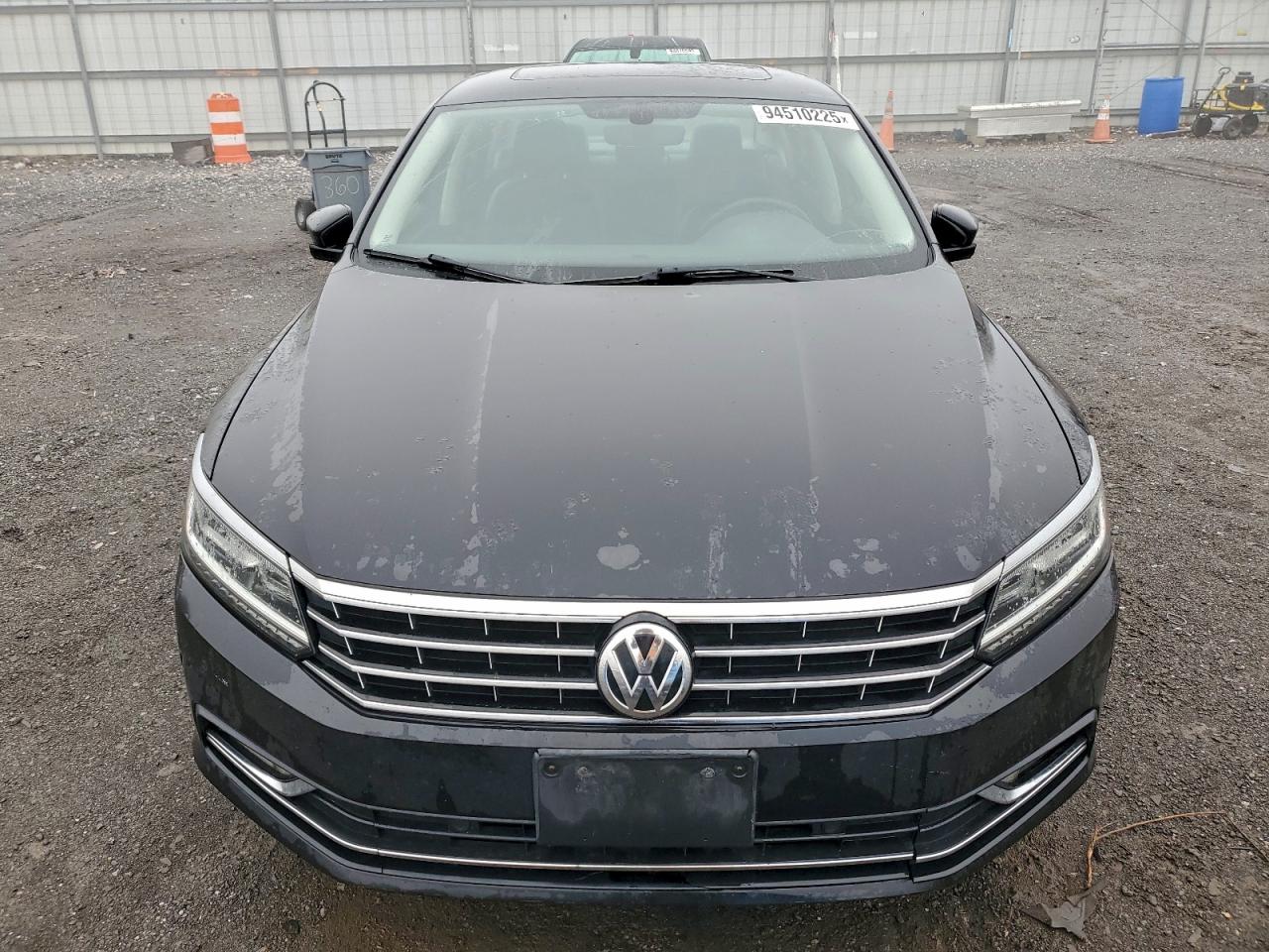 VOLKSWAGEN PASSAT SE