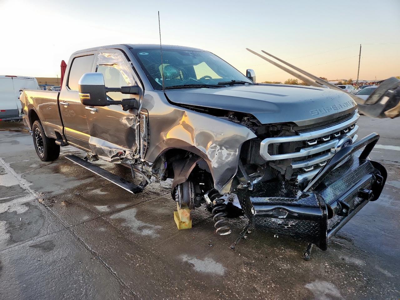 FORD F-350 SUPER DUTY