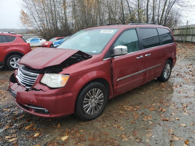 2013 CHRYSLER TOWN & COU #3304688920