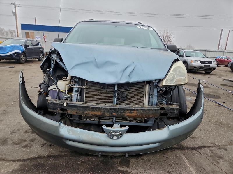 2005 TOYOTA SIENNA LE #3297097527