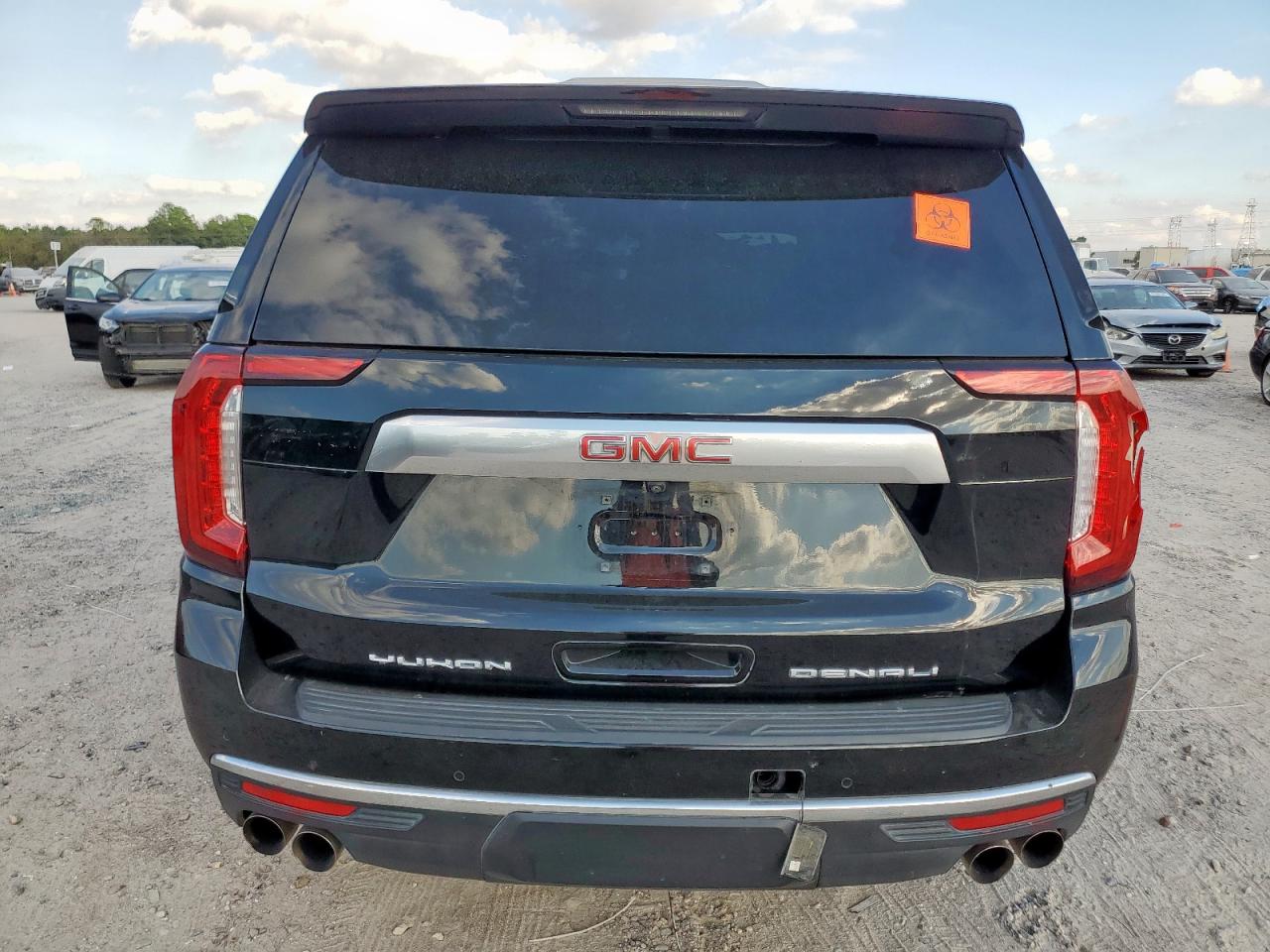 GMC YUKON DENALI
