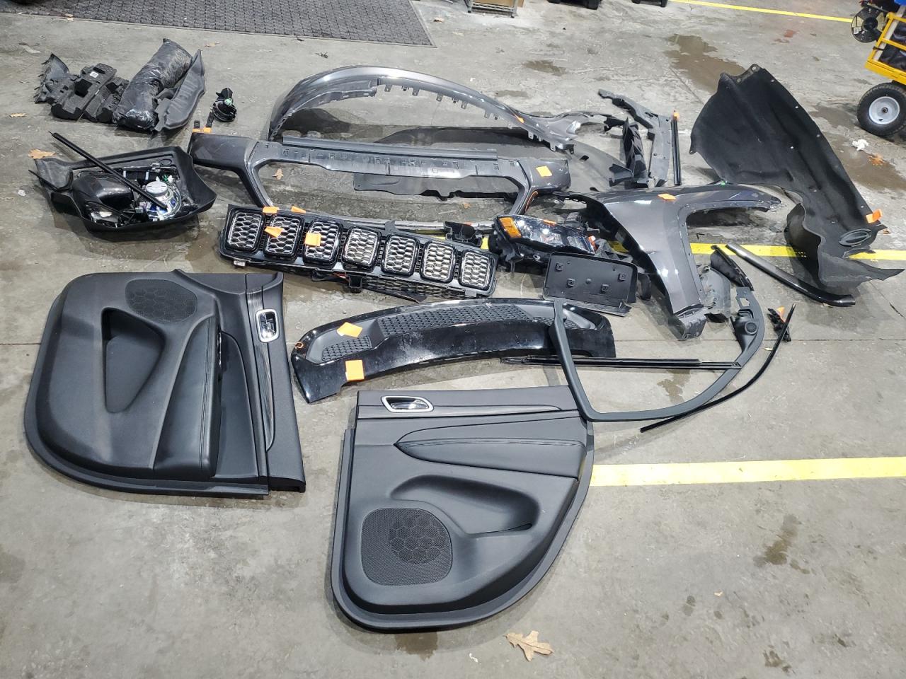 JEEP GRAND CHEROKEE LAREDO