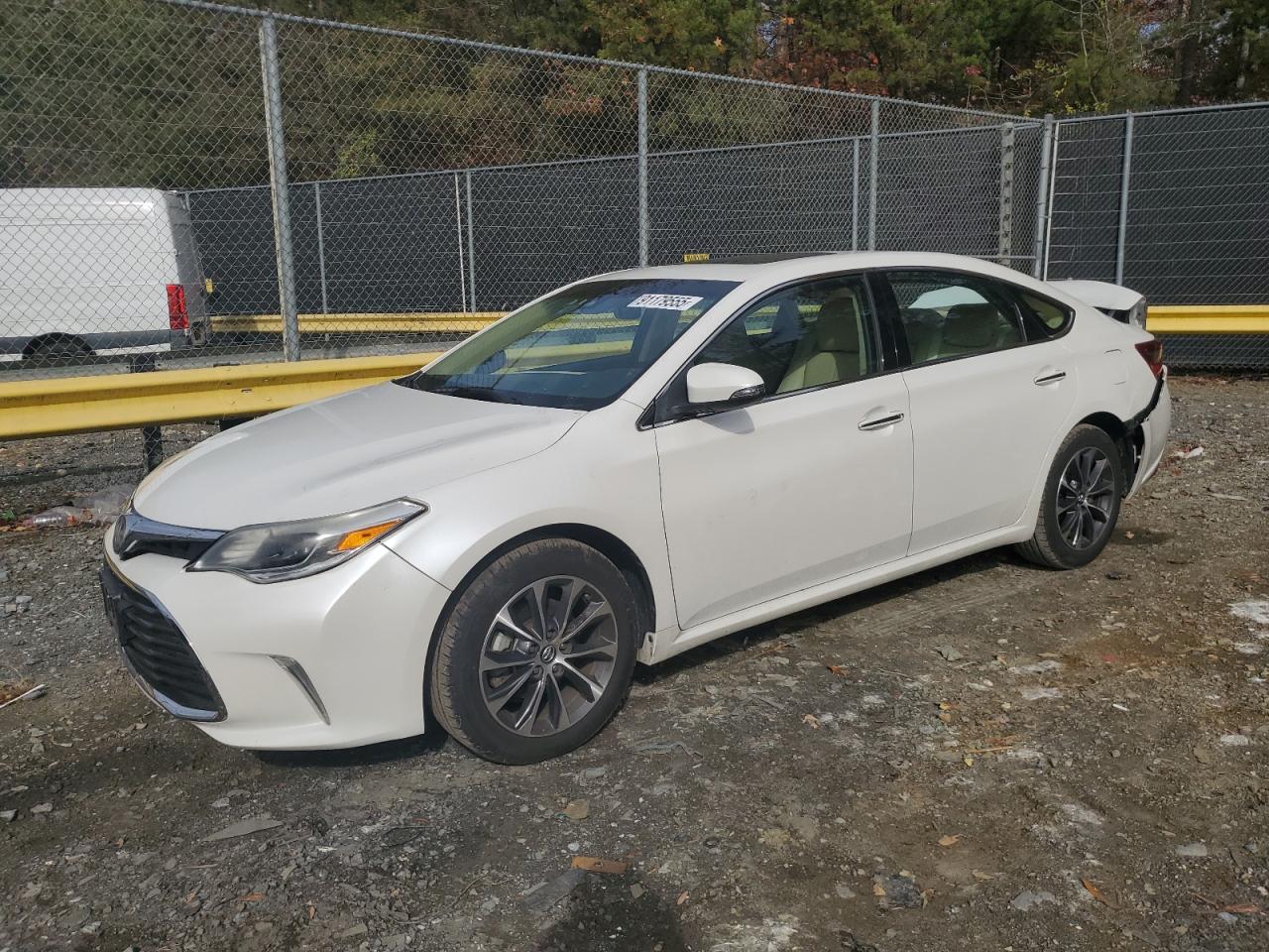 TOYOTA AVALON XLE