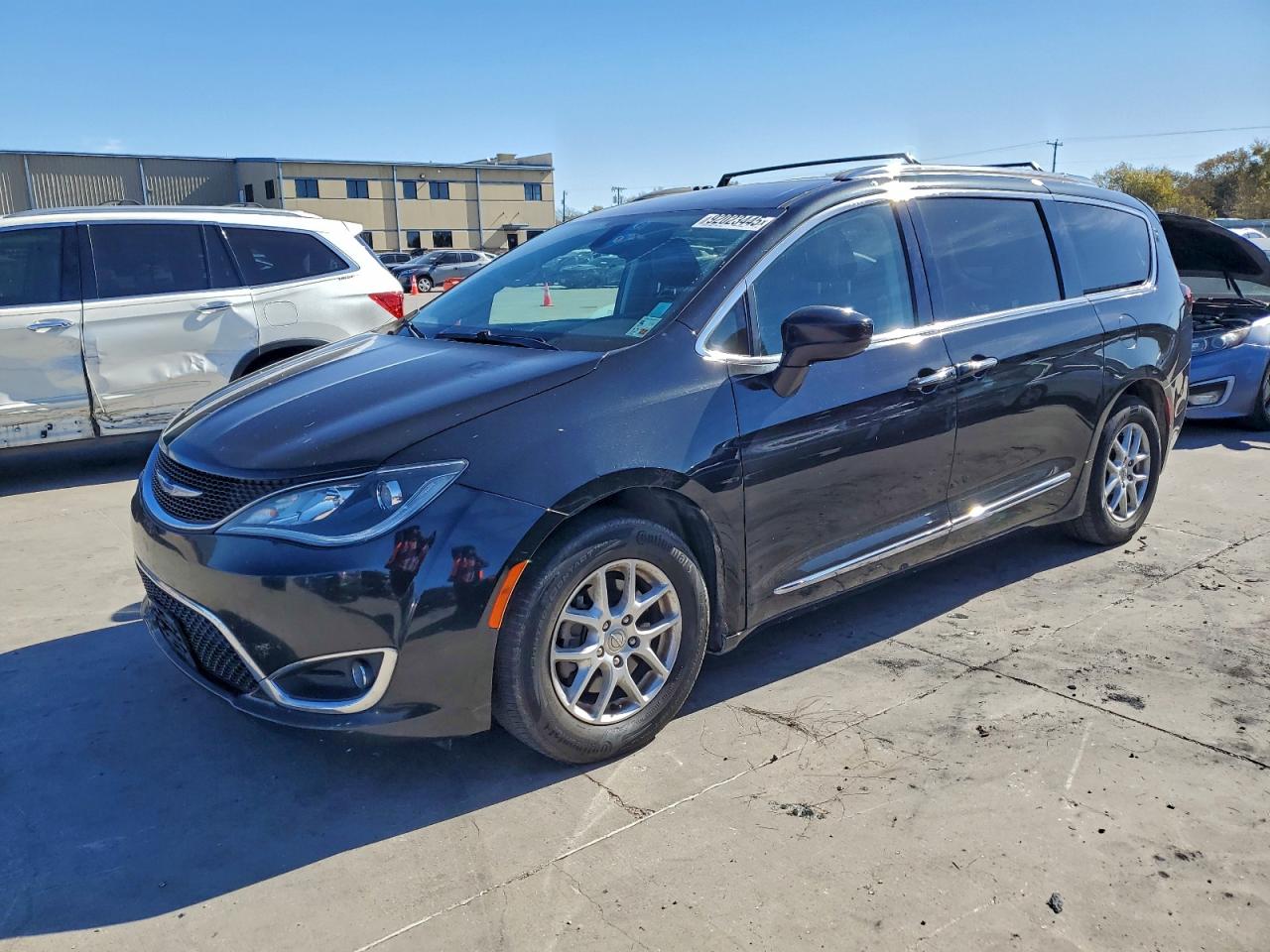 CHRYSLER PACIFICA TOURING L