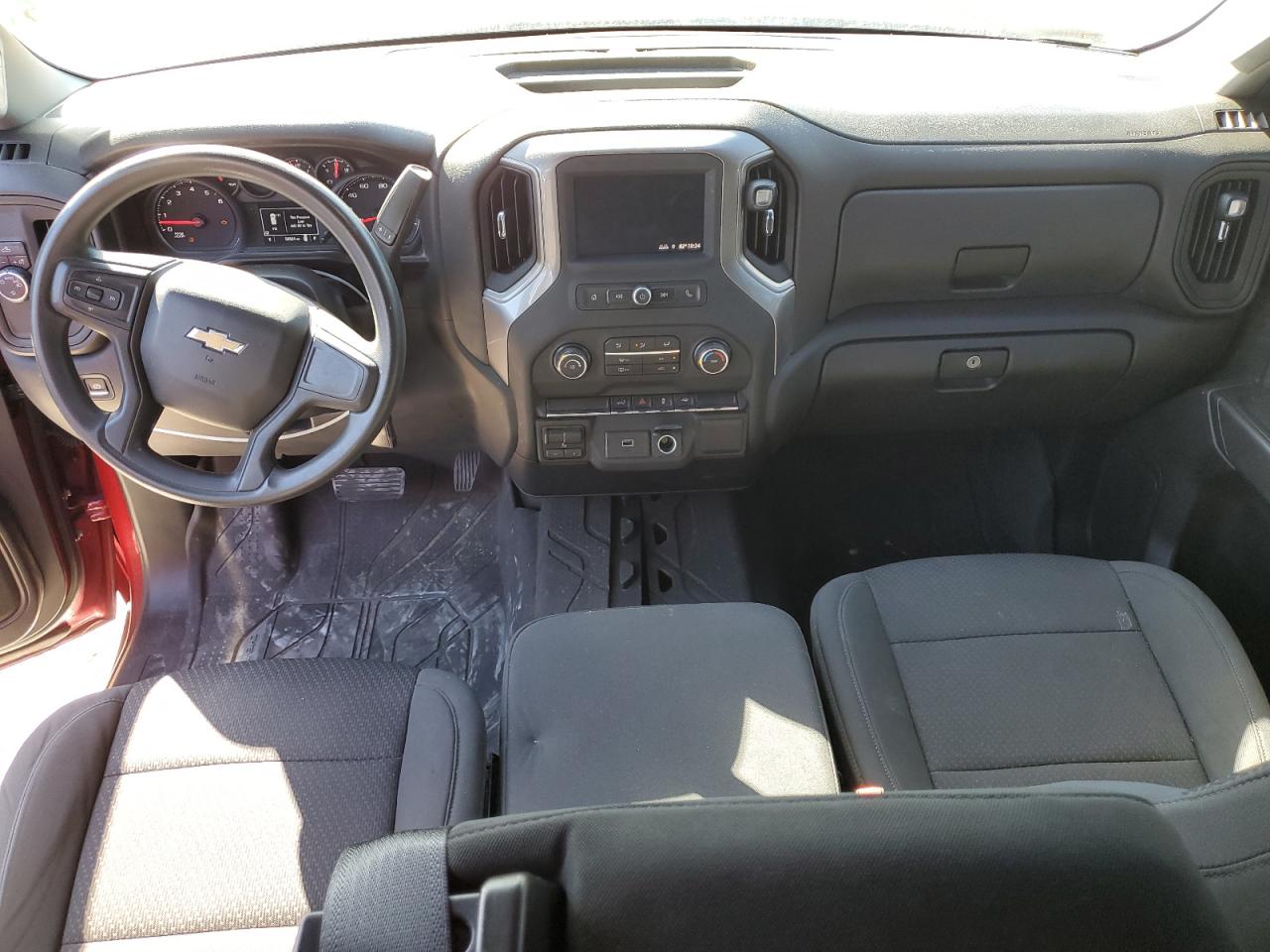 CHEVROLET SILVERADO C1500 CUSTOM