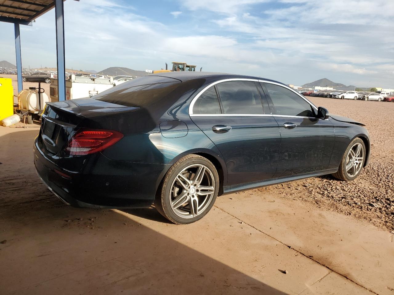 MERCEDES-BENZ E-CLASS 300