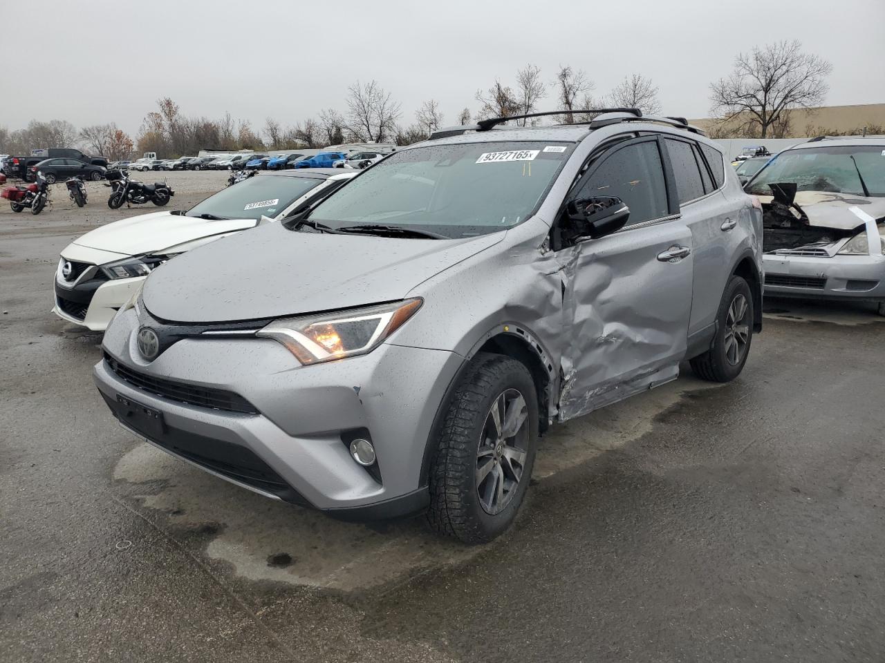 TOYOTA RAV4 XLE