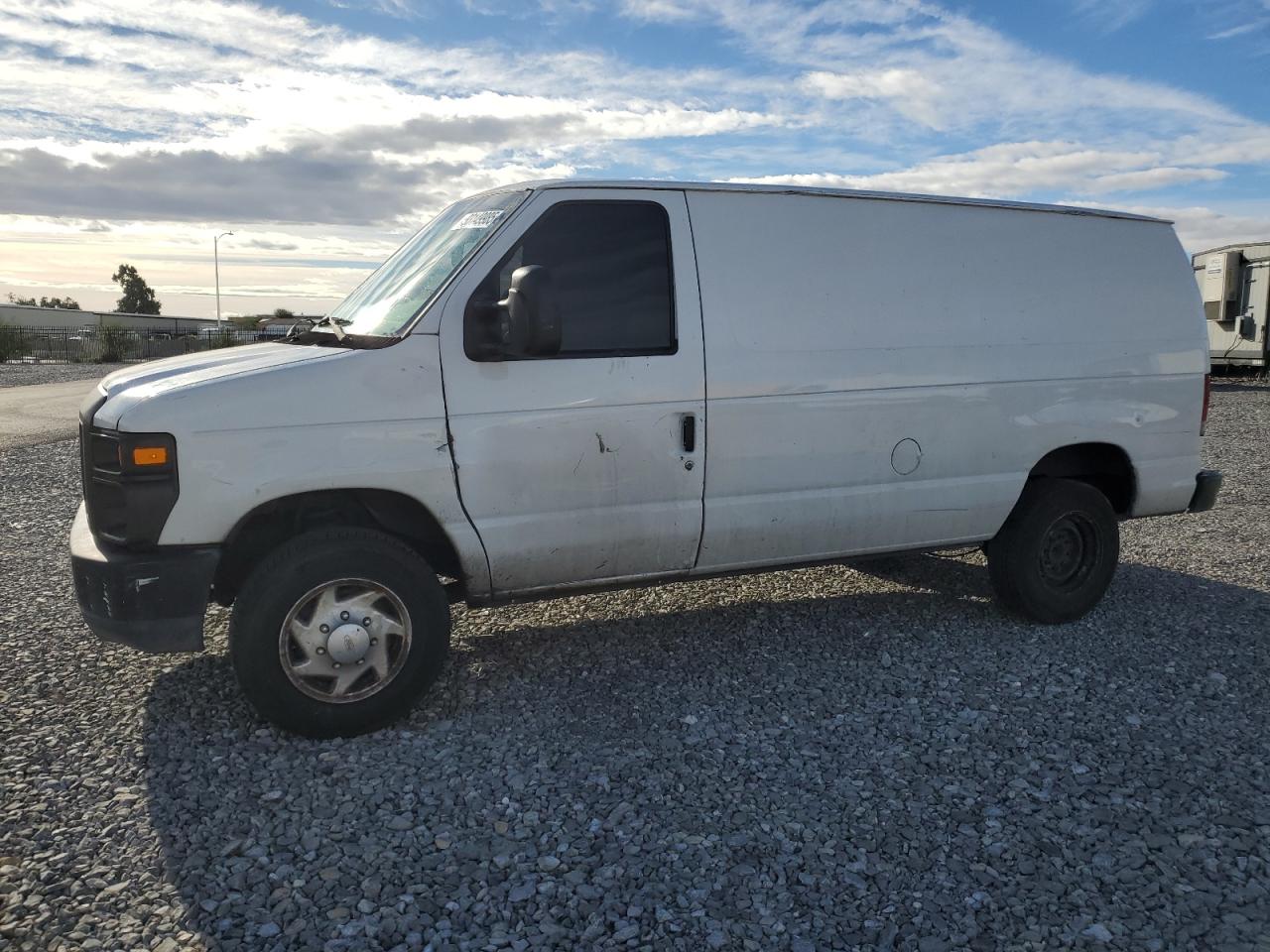 FORD ECONOLINE E250 VAN
