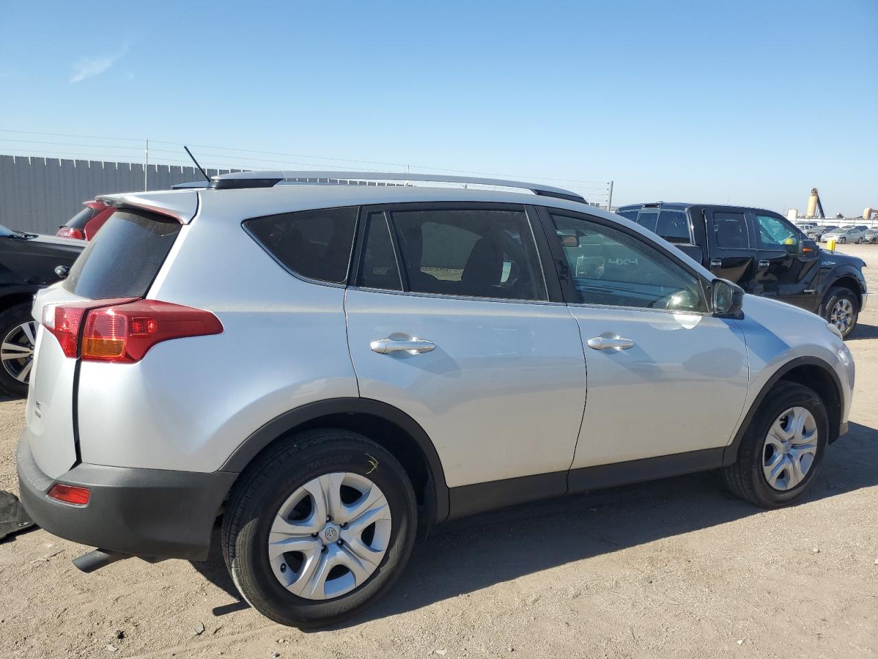 TOYOTA RAV4 LE