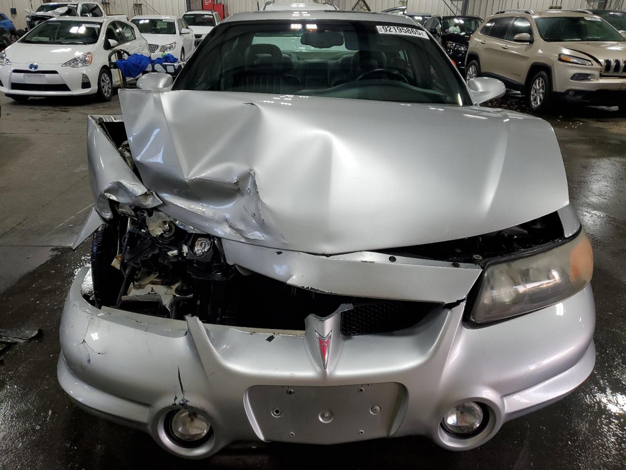 Lot #3302838903 2002 PONTIAC BONNEVILLE