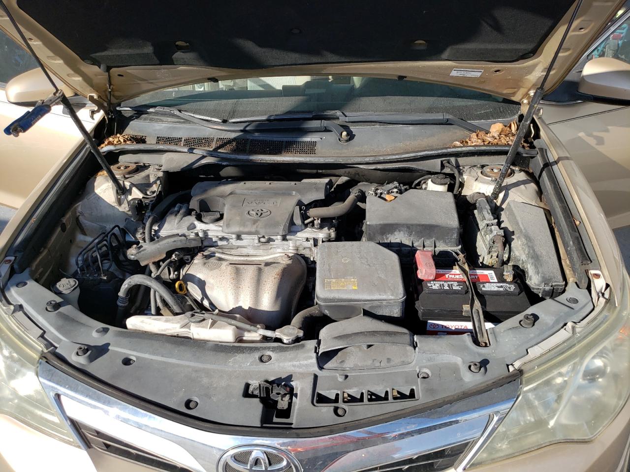 TOYOTA CAMRY BASE