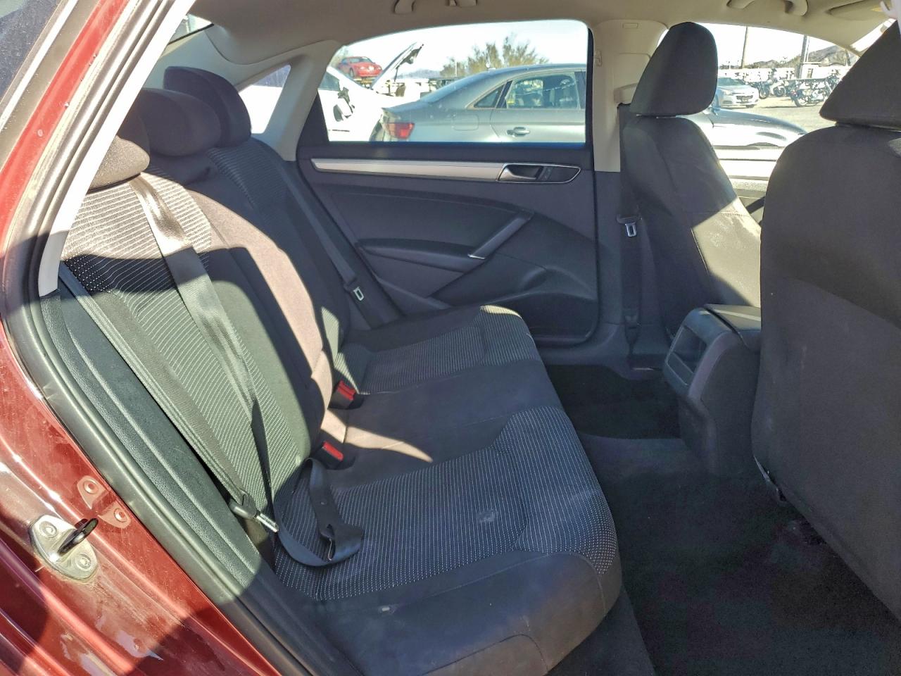 Lot #3318053374 2016 VOLKSWAGEN PASSAT S