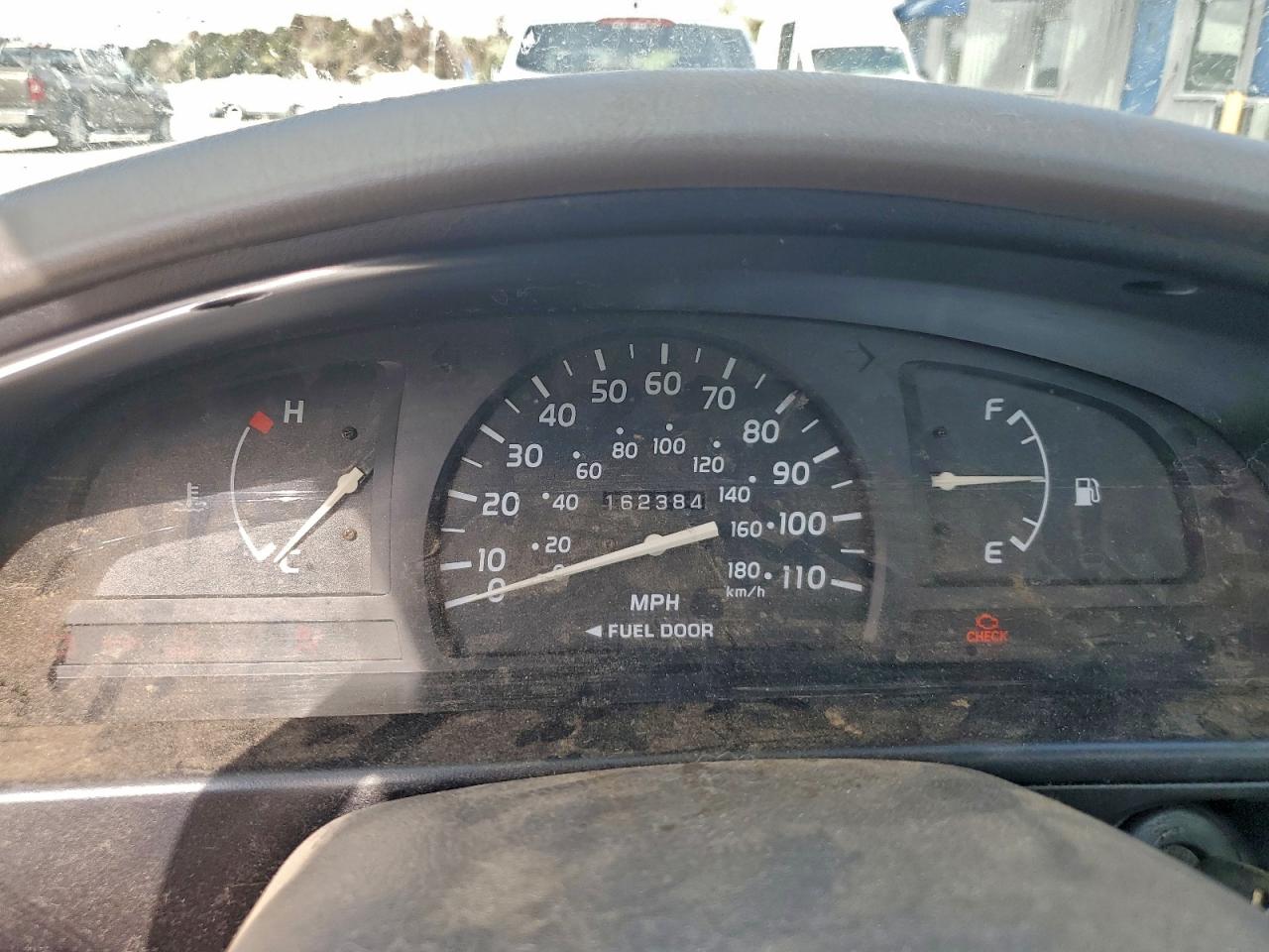 Lot #3301810345 2004 TOYOTA TACOMA