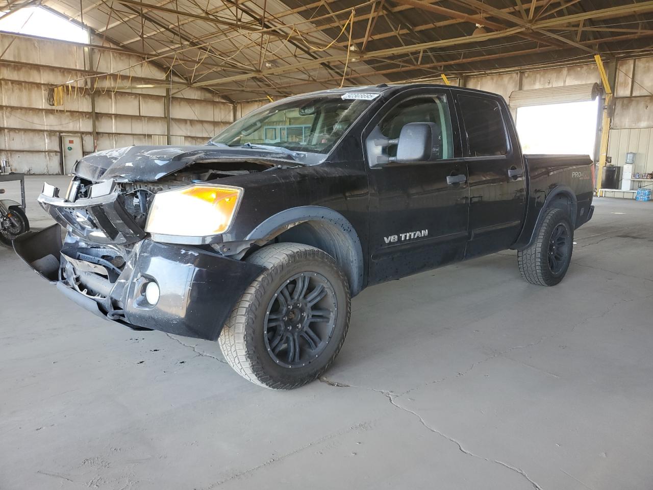 NISSAN TITAN S