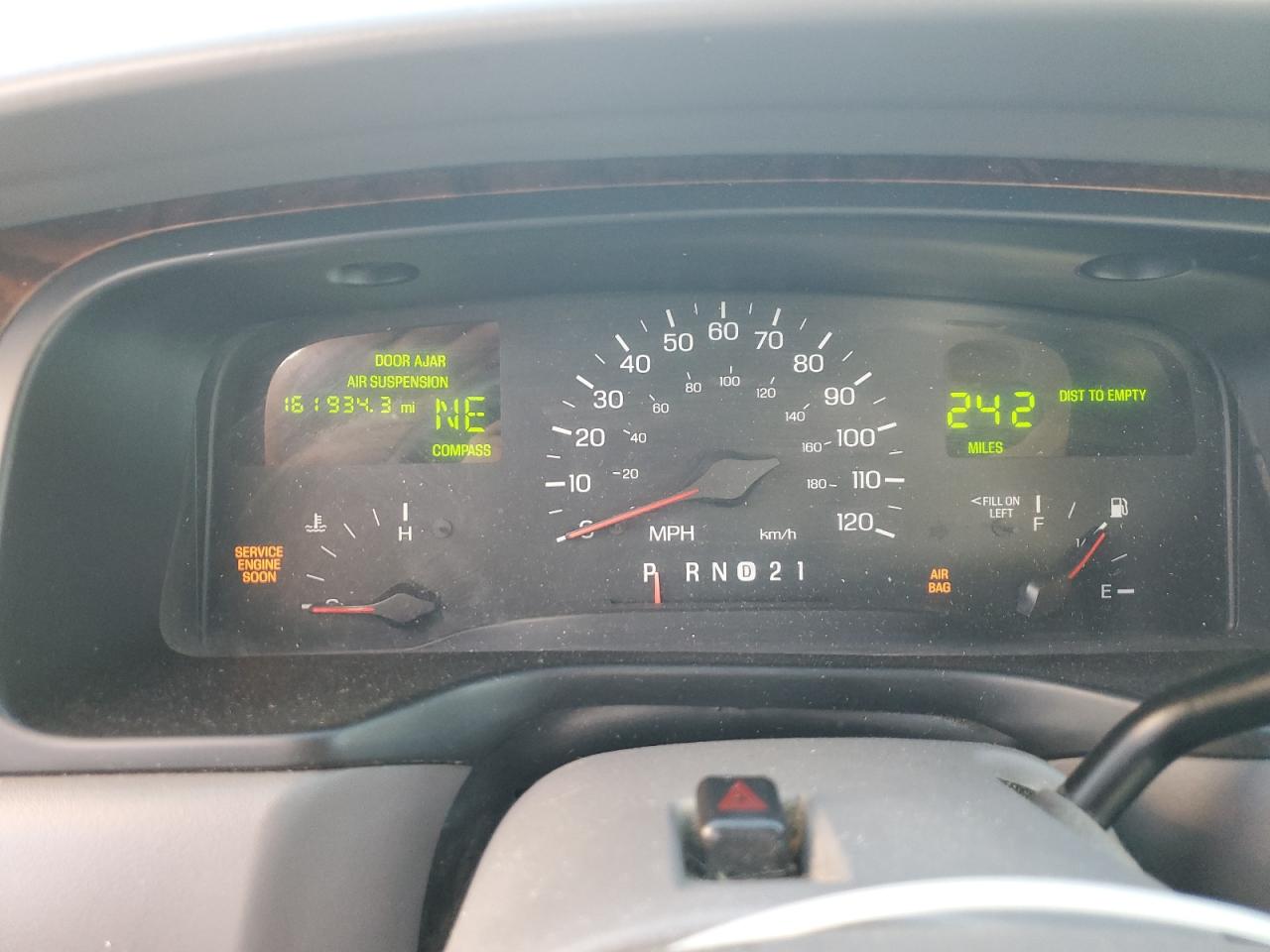 Lot #3294689034 1998 LINCOLN TOWN CAR S