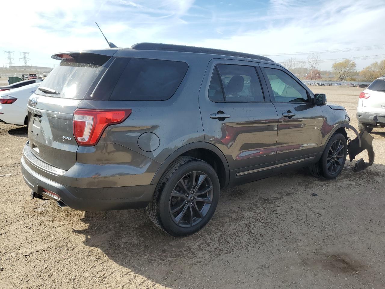 FORD EXPLORER XLT