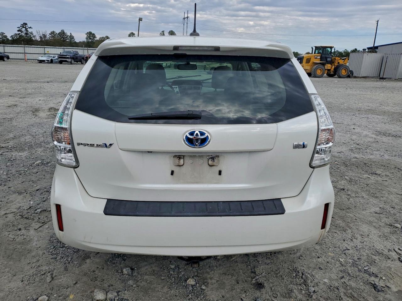 TOYOTA PRIUS V