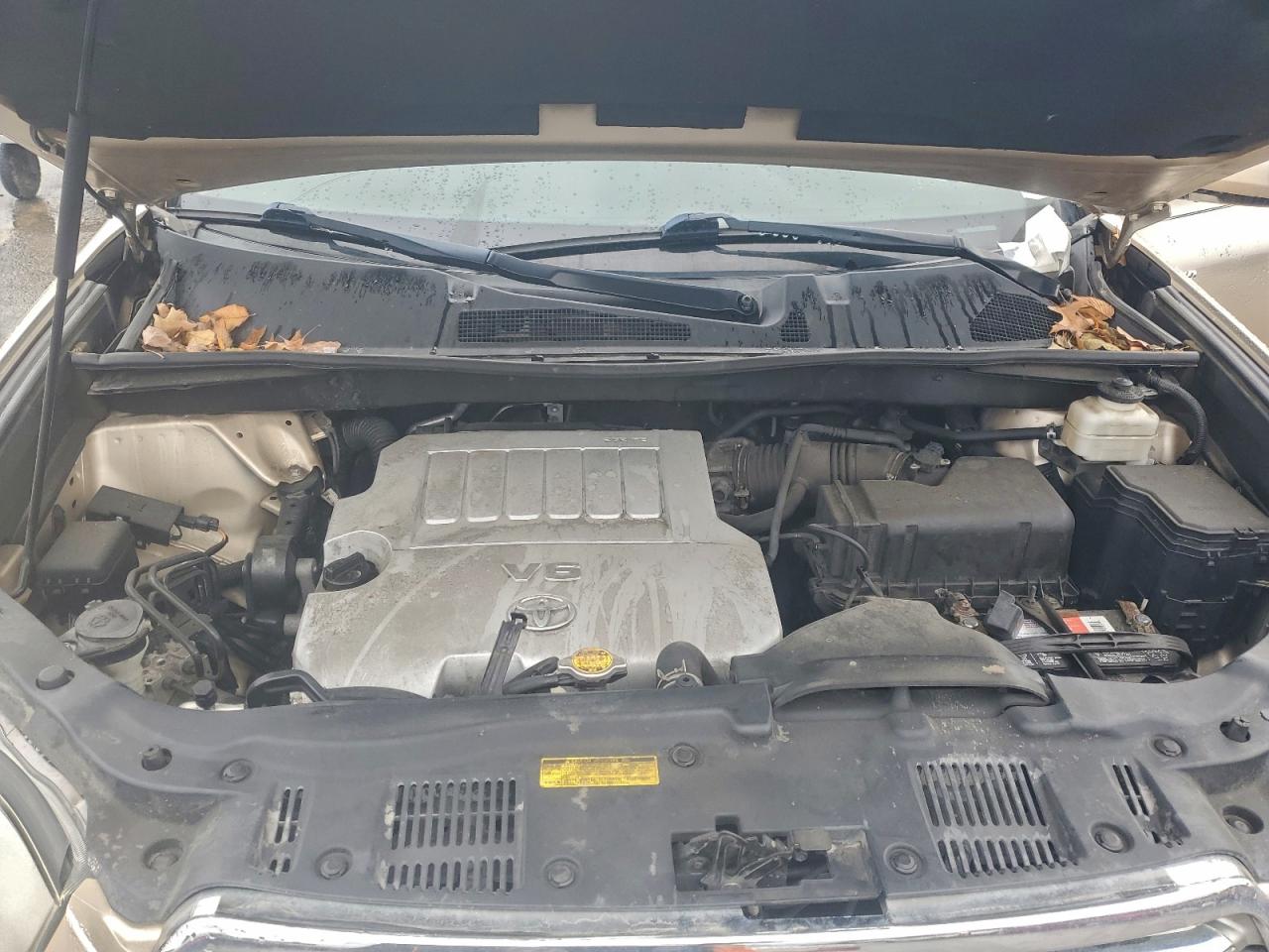 TOYOTA HIGHLANDER LIMITED