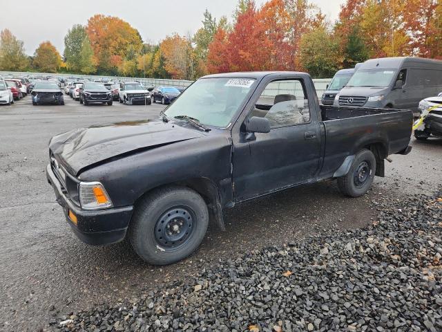 Global Auto Auctions: 1993 TOYOTA PICKUP 1/2