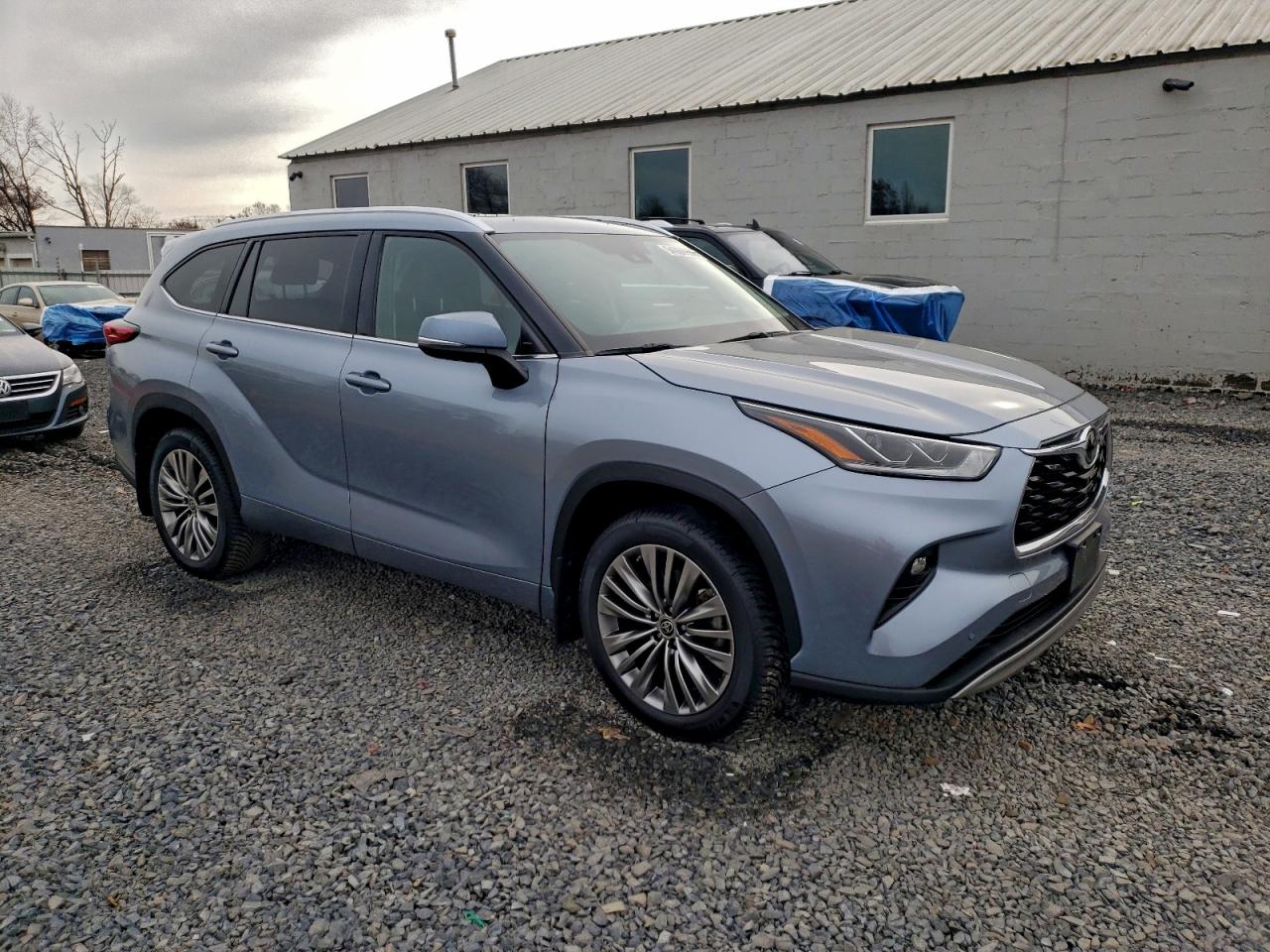 TOYOTA HIGHLANDER PLATINUM